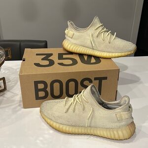 Yeezy 350 V2 Butter Size 11.5